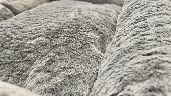 Pawland Tavşan Tüyü Peluş Kedi Yatağı Küçük Irk Köpek Yatağı Füme 60 x 45 cm - 3