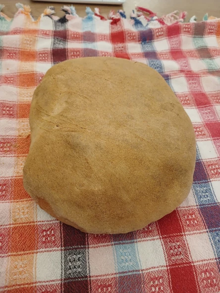 Ekşi Mayalı Odun Ateşi Kara Fırında Pişen Bayatlamayan Meşhur Hotaşlar Köy Ekmeği 1150Gr