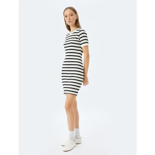 DRESSES - 10