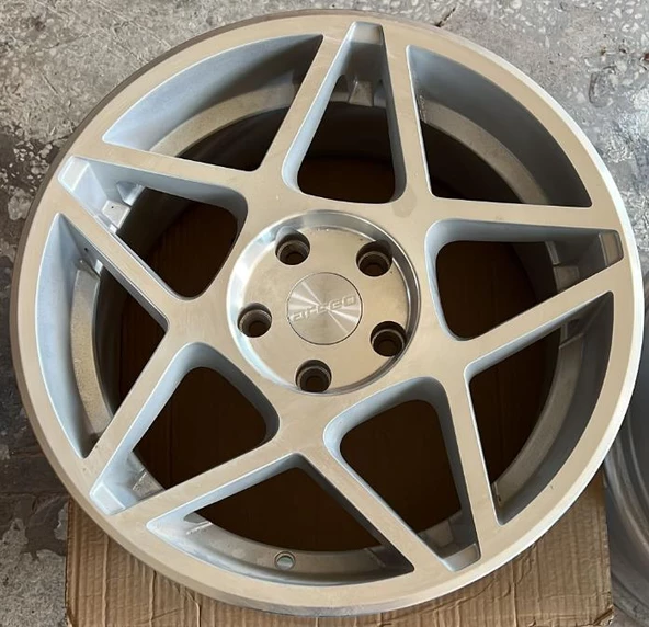 5*114,3*17*8.0 ET35 CH73.1 L964 SILVER       **
