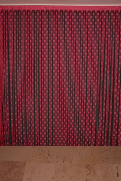 PUANLI MODEL FUŞYA RENK İP PERDE HAZIR DÜĞMELERİ DİKİLMİŞ İP PERDE 300*280 cm - Resim 2