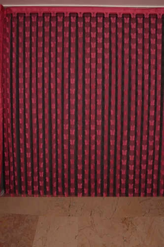 KELEBEK  MODEL FUŞYA RENK İP PERDE HAZIR DÜĞMELERİ DİKİLMİŞ İP PERDE 300*270 cm ürün görseli 1