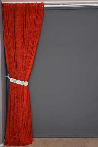 ÖRÜMCEK  MODEL KIRMIZI RENK İP PERDE HAZIR DÜĞMELERİ DİKİLMİŞ İP PERDE 300*270 cm - Resim 6