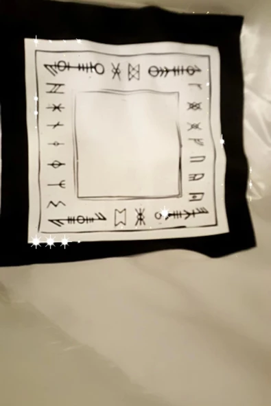 Sunak Örtüsü Rune Semboli Taşları Run Taşları Örtüsü Sunak Nordic Runes Örtüsü Sunağı El İşi Ouija Beyaz Siyah