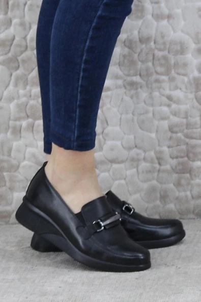 Mehmet Mete 3225 Comfort Toka Detaylı Hakiki Deri Kadın Ayakkabı ürün görseli