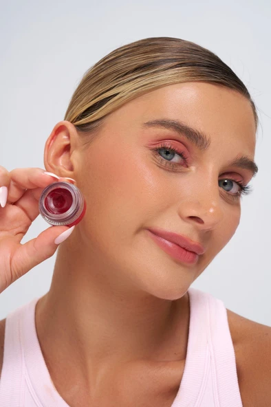 Kuatra Red Marigold Doğal İçerikli Nemlendirici - Antioksidan Işıltı Veren Balm (Ruj - Allık - Göz Farı) 7ml - 10