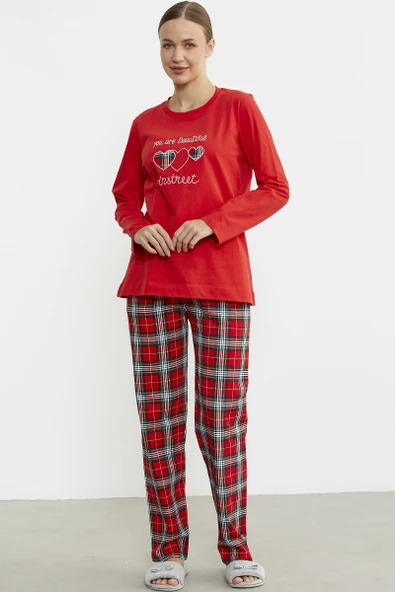 Nakış Detaylı Ekose Pijama Takım - Kırmızı - Resim 2