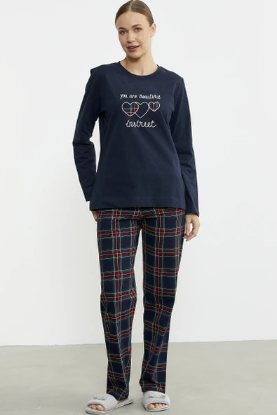 Nakış Detaylı Ekose Pijama Takım - Lacivert - 5