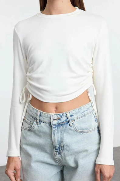 Kadın Moda Şık Üst Giyim Crop Bisiklet Yaka Fitted Kalıp Örme Yanları Büzgülü Vücuda Oturan Bluz
