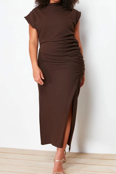 Yeni Büyük Beden Abiye Krep Örme Dik Yaka Kolsuz Kol Bodycone Midi Boy Büyük Beden Elbise - 2