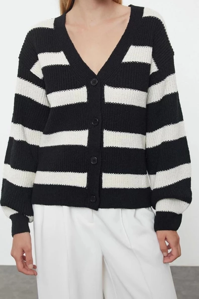 Kadın Moda Şık Regular V Yaka Oversize Geniş Kalıp Yumuşak Dokulu Triko Hırka