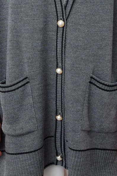 Kadın Tesettür Moda Şık Regular V Yaka Uzun Kol Renk Bloklu İnci Düğmeli Biyeli Oversize Triko Hırka - 4