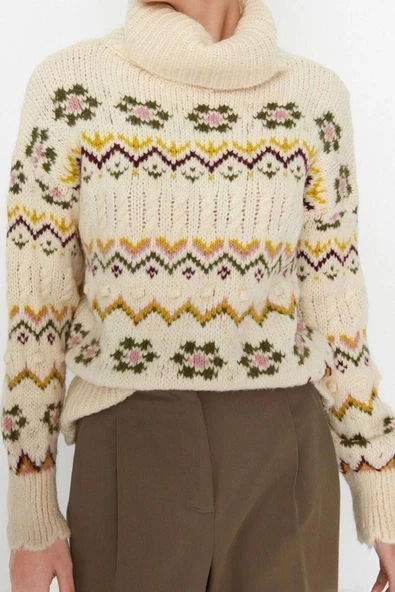 Kadın Moda Şık Regular Balıkçı Yaka Uzun Kol Etnik Yumuşak Dokulu Desenli Jakarlı Triko Kazak