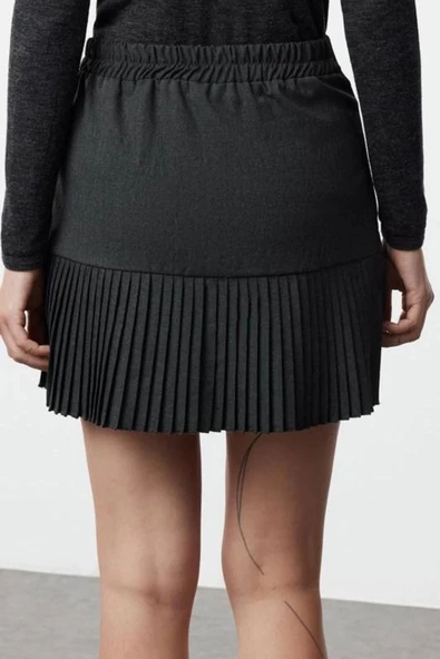 Kadın Moda Stil Mini Astarsız Dokuma Arka Beli Lastikli Pilise Detaylı Mini Boy Dokuma Etek - 4