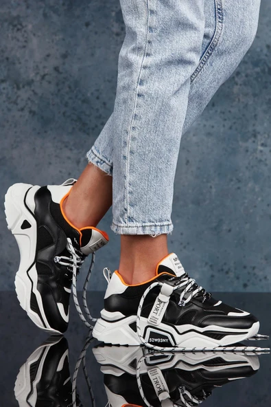 Dark Seer Beyaz Siyah Kadın Sneaker