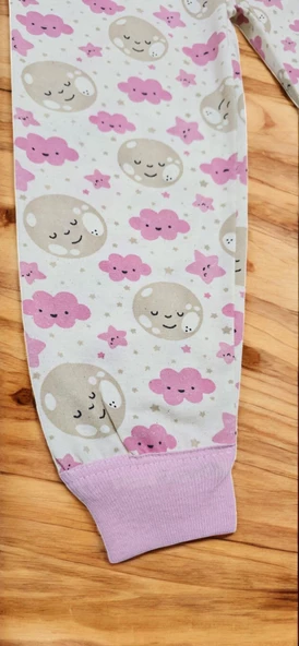 Bulut Desenli Kız Bebek Pijama Takımı - 5