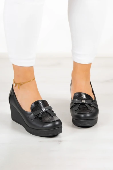Erkan Saçmacı Emma Siyah Yılan Hakiki Dana Derisi Fiyonklu Yuvarlak Burun Dolgu Topuklu Günlük Ayakkabı - Resim 4