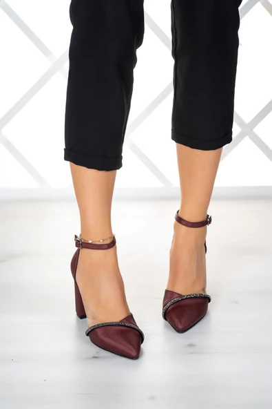 Erkan Saçmacı Samira Bordo Saten Taşlı Şeffaf Tasarımlı Ayakkabı - 3
