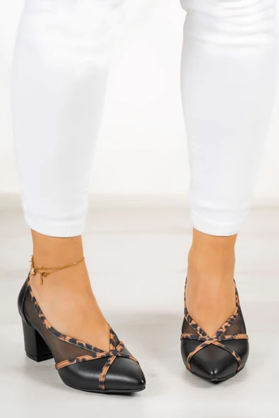 Erkan Saçmacı Mirabella Siyah Leopar Fileli Sivri Burun Kalın Topuklu Klasik Anne Ayakkabısı - Resim 3
