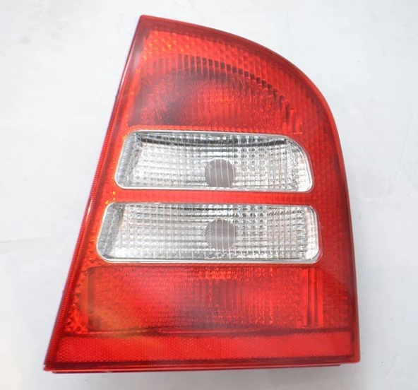 Skoda Octavia Sağ Stop (2000-2004) 1.6, 1.9 TDI 1U6945112C ürün görseli