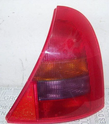 Renault Clio Sağ Stop (1998-2001) 1.6, 1.4 7700410518 ürün görseli