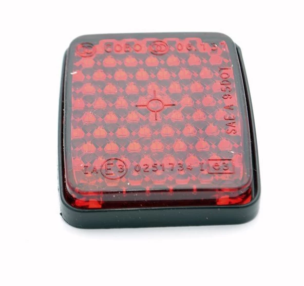 Fiat Ducato Arka Tampon Reflektörü (2001-2023) 2.2, 3.0, 2.3 DCI, 2.0 JTD, 2.3 JTD 1388231080 ürün görseli