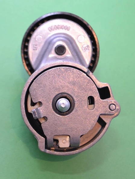 Opel Zafira Alternatör Gergisi Komple (2005-2011) 1.9 CDTI 55282321 - 2