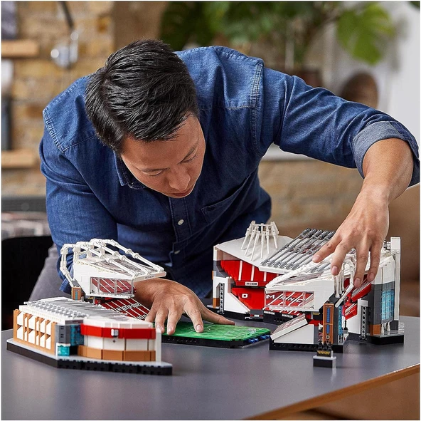 LEGO 10272 Creator Expert - Old Trafford - Manchester United - 2