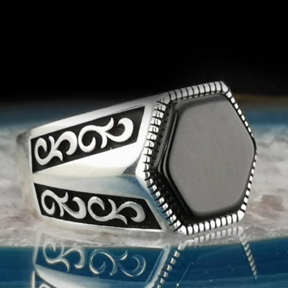 Altı Gen Tasarımlı Siyah Oniks Taşlı 925 Ayar Gümüş Yüzük ürün görseli 1