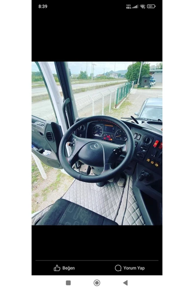 DİKİŞLİ DİREKSİYON KILIFI DAMARLI SİYAH DERİ KIRMIZI DİKİŞLİ ACTROS AXOR İÇİN ürün görseli