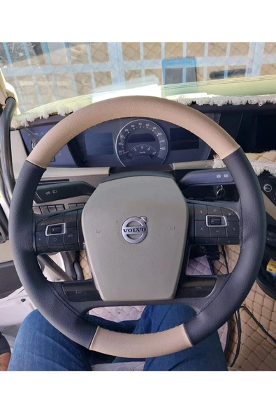 DİKİŞLİ DERİ DİREKSİYON KILIFI SİYAH/BEJ DERİ SİYAH DİKİŞLİ VOLVO TIR KAMYON İÇİN ürün görseli