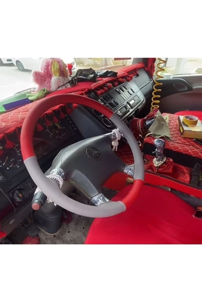 DİKİŞLİ DERİ DİREKSİYON KILIFI KIRMIZI/GRİ DERİ SİYAH DİKİŞLİ ürün görseli