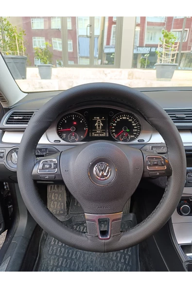 DİKİŞLİ DİREKSİYON KILIFI DAMARLI DERİ SİYAH DİKİŞLİ VOLKSWAGEN PASSAT 2012- İÇİN ürün görseli