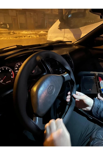 DİKİŞLİ DİREKSİYON KILIFI SİYAH DERİ SİYAH DİKİŞLİ TOYOTA COROLLA 1.3 XL - Resim 3