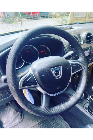 DİKİŞLİ DİREKSİYON KILIFI KARBON DERİ SİYAH DİKİŞLİ DACİA İÇİN ürün görseli