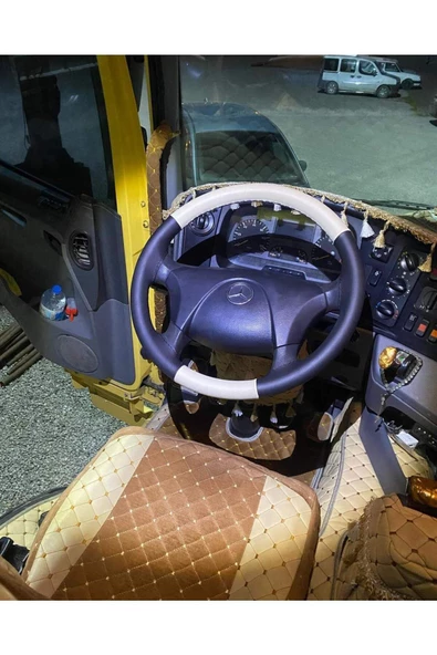 DİKİŞLİ DİREKSİYON KILIFI SİYAH/BEJ DERİ SİYAH DİKİŞLİ MERCEDES İÇİN ürün görseli