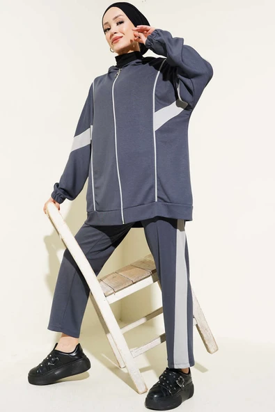 Loyşa Garnili Kapüşonlu İkili Takım Füme ürün görseli 1