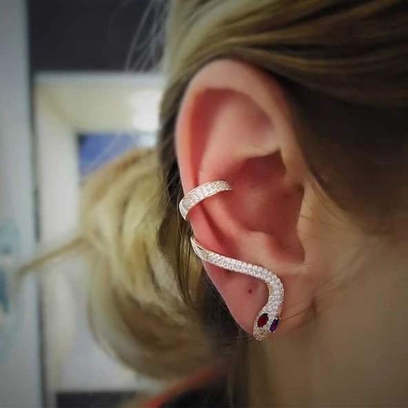 Gümüş Tek Kıkırdak Pembe Gözlü Yılan Küpe SL3652 - Resim 3