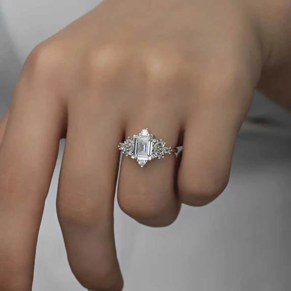 Gümüş Beyaz Baget Taşlı Kadın Yüzük  SL4713 - Resim 2