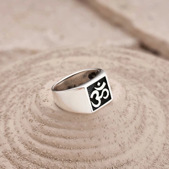 Gümüş Om Sembolü Erkek Yüzük SL5962 ürün görseli