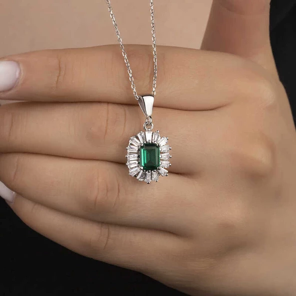 Gümüş Elmas Montür Zümrüt Taşlı Kadın Kolye - Resim 2