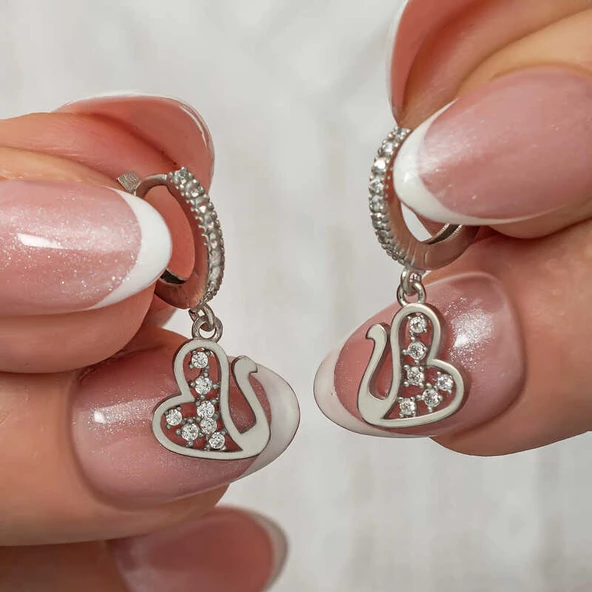 Gümüş Sallantılı Kuğu Kadın Küpe SL8109 ürün görseli