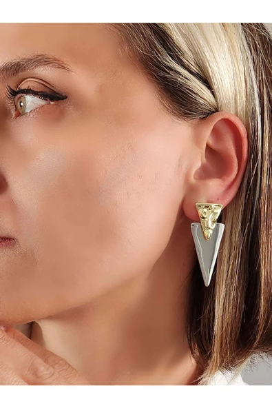 Üçgen Model Sallantılı Uzun Küpe