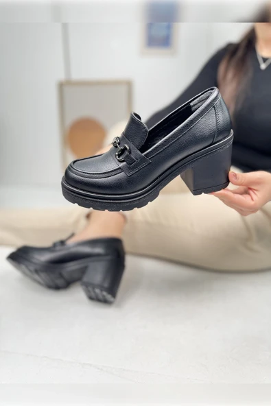 Günlük Kadın Loafer Tokalı Klasik Kalın Topuklu Tırtıklı Tabanlı Oval Burunlu Makosen Ayakkabı 76706 - 9