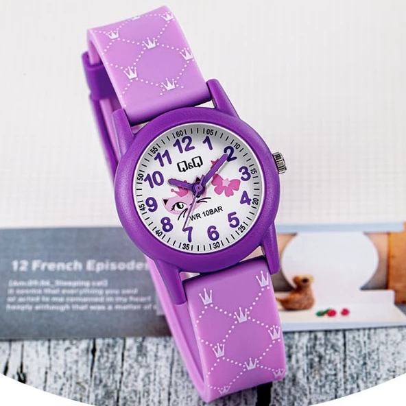 Q&Q VR99J014Y Lila Mor Su Geçirmez Kraliçe Kedi Desenli Rakamlı Kız Çocuk Kol Saati - 2