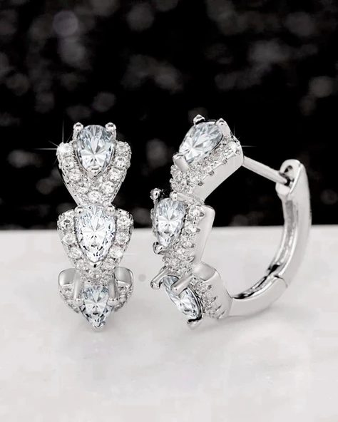 Zirconia Taşlı Diamond Stylish Night Halka Kadın Gümüş Küpe 17 MM - Resim 4