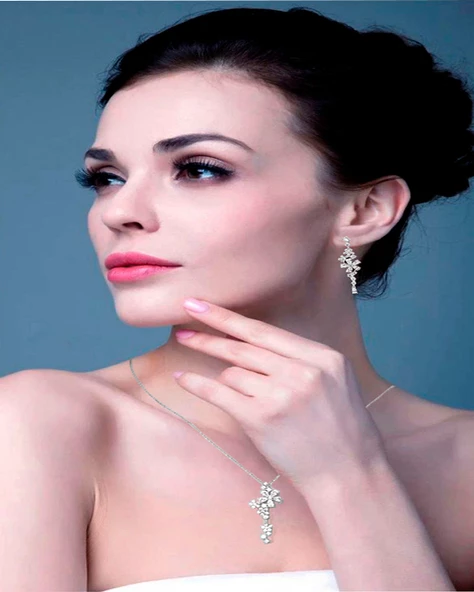 Pırlanta Model Çiçek Demeti Kadın Gümüş Kolye Küpe Seti - 2