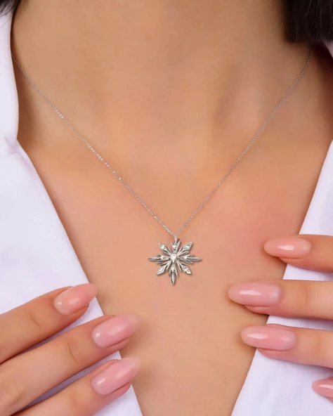 Diamond Seri Özel Tasarım Kar Tanesi Snowflake Kadın Gümüş Kolye - Resim 4