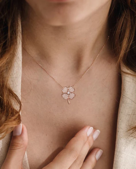 Luck Serisi Dört Yaprak Caoverleaf Gümüş Kadın Kolye - Resim 2