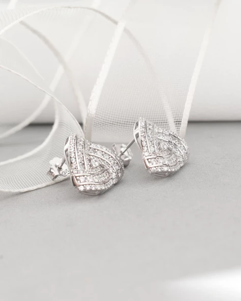 Diamond Business Üçgen Form Işıltılı Kadın Gümüş Küpe - Resim 4